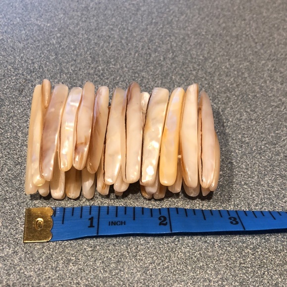 Shell Bracelet - Picture 4 of 6